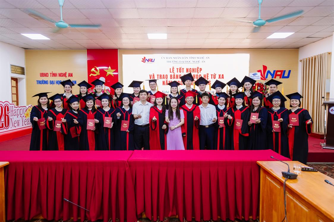 Khép lại hành trình học tập – Mở ra chặng đường mới cho các tân cử nhân hệ đại học từ xa