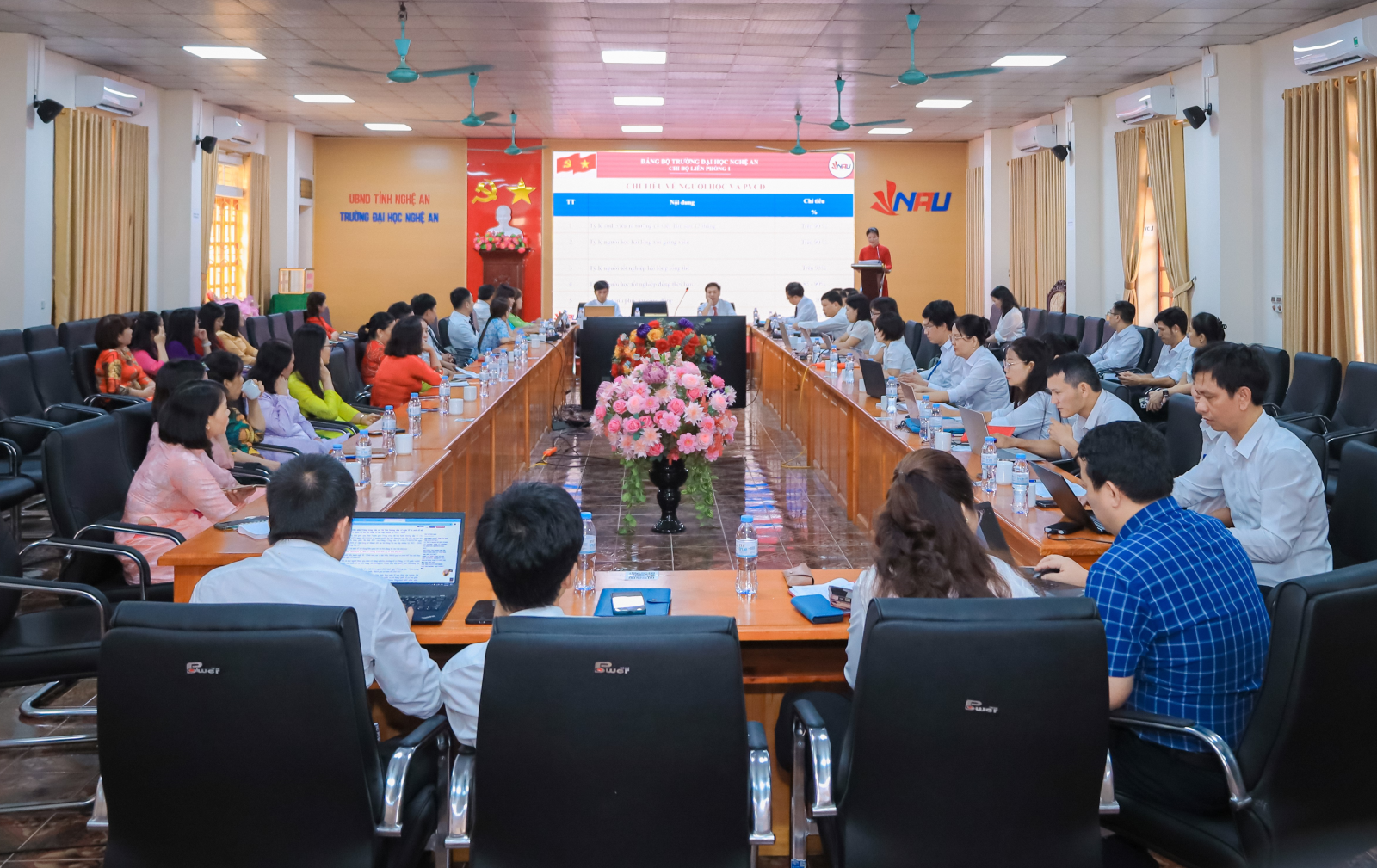 Toàn cảnh Đại hội