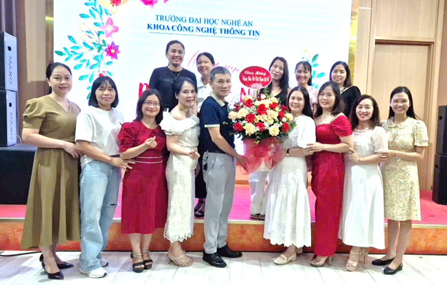 Tháng 10 rộn ràng sắc màu - Khoa CNTT NAU bùng nổ năng lượng!