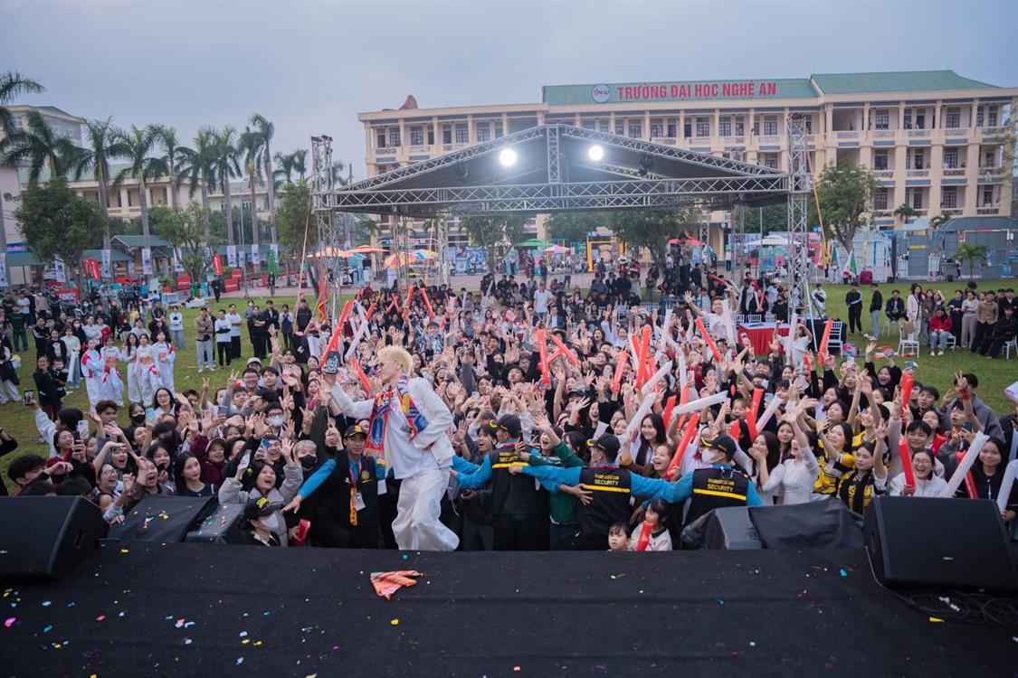 Sinh viên khoa Kế toán - Kiểm toán trong ngày hội Honda Uni tour 