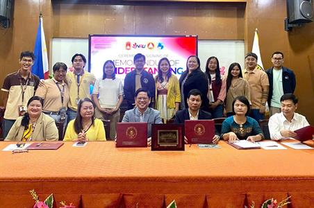 Trường Đại học Nghệ An đến thăm và làm việc tại Trường Đại học Tarlac State University (TSU)  Philippines