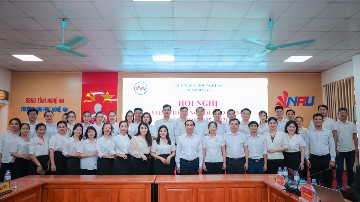 Phòng Quản lý Cơ sở vật chất tham dự Hội nghị Viên chức, Người lao động Trường Đại học Nghệ An năm học 2025-2026: Nền tảng cho sự phát triển bền vững của Nhà trường