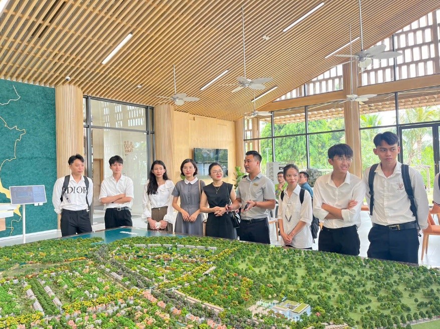 Ngành Tài chính – Ngân hàng tại Trường Đại học Nghệ An Kiến tạo tư duy – Làm chủ công nghệ – Gắn kết đạo đức nghề nghiệp