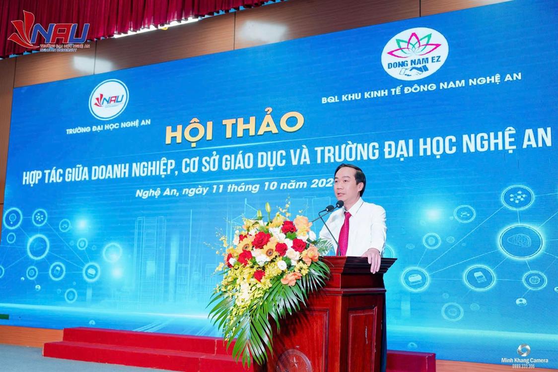 Hiệu trưởng Trường Đại học Nghệ An tham gia Đoàn đại biểu tỉnh Nghệ An dự Đại hội đại biểu toàn quốc lần thứ XIV của Đảng