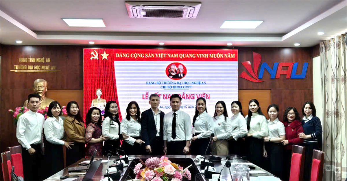 CHI BỘ KHOA CÔNG NGHỆ THÔNG TIN TỔ CHỨC LỄ KẾT NẠP ĐẢNG VIÊN MỚI NHÂN KỶ NIỆM 96 NĂM NGÀY THÀNH LẬP ĐẢNG