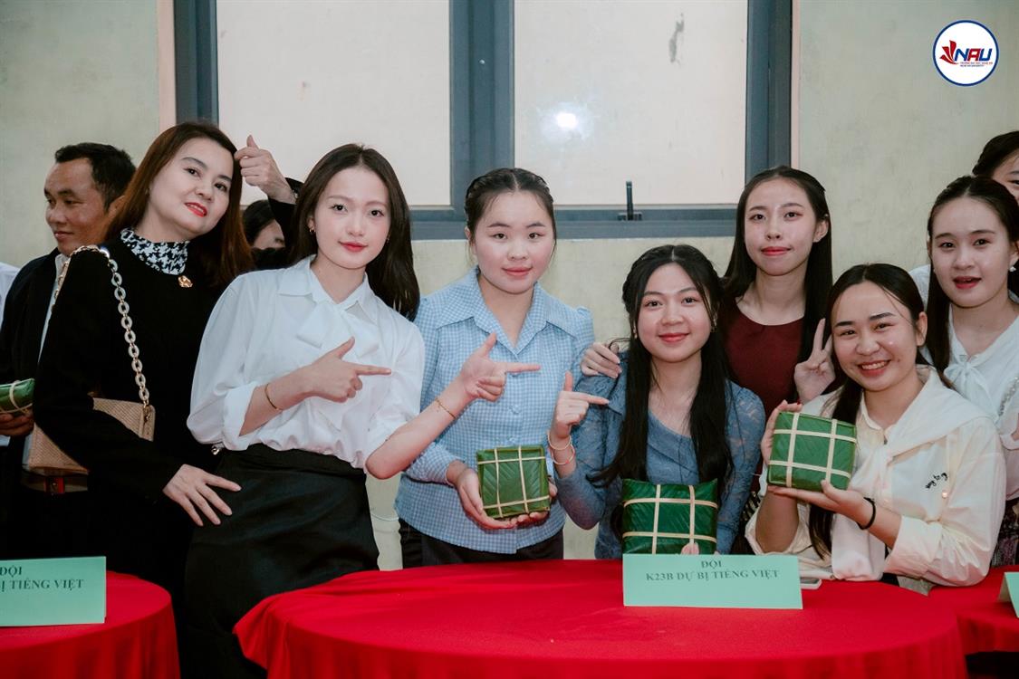 Tết Việt ấm tình hữu nghị – Xuân yêu thương cùng lưu học sinh Lào