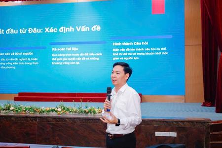 Tập huấn Phương pháp Nghiên cứu Khoa học sinh viên năm học 2025–2026.