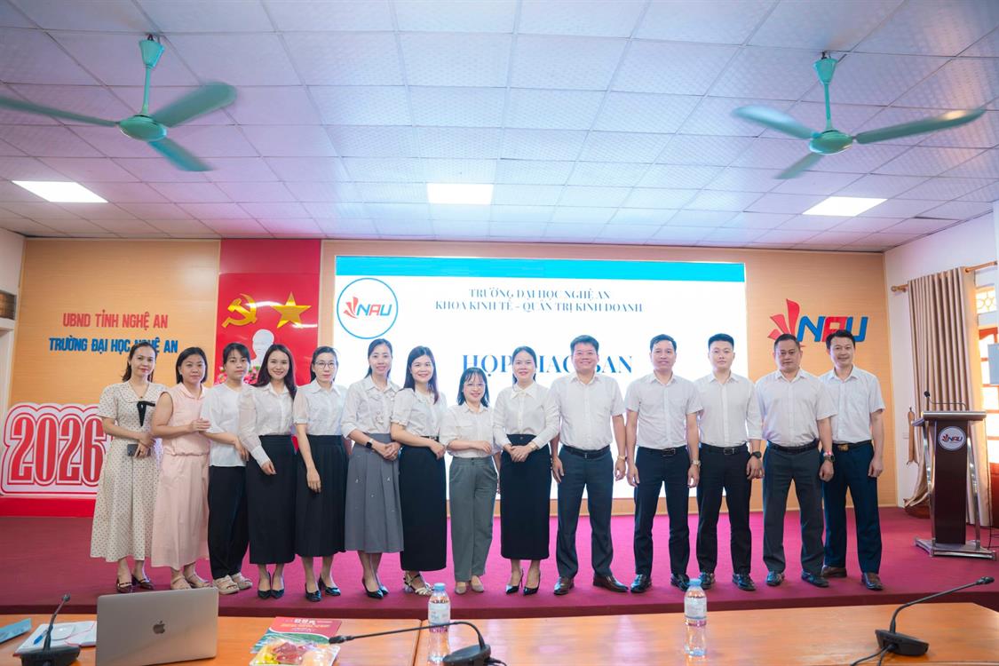 HỌP GIAO BAN BAN CÁN SỰ VÀ CÁN BỘ QUẢN LÝ CÁC LỚP CAO HỌC