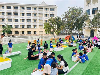 Niềm vui từ những trang sách nhỏ